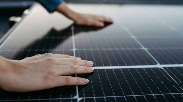 Transition énergétique durable : Comment choisir ses panneaux solaires ?